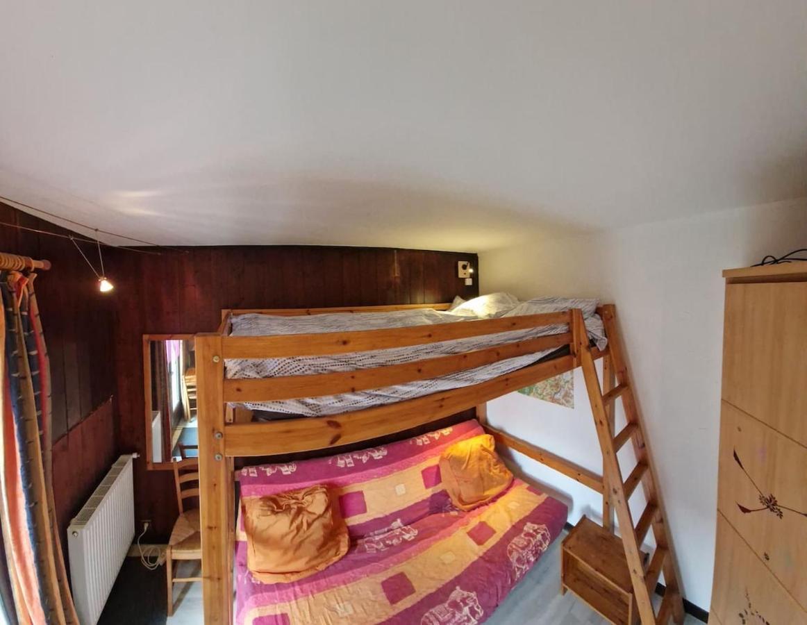 Les Breventines Apartment เลอุชส์ ภายนอก รูปภาพ